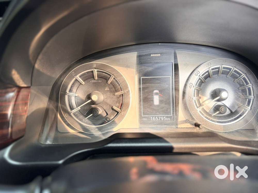 Toyota Innova Crysta 2.4 Vx Mt 8s, 2017, Diesel
