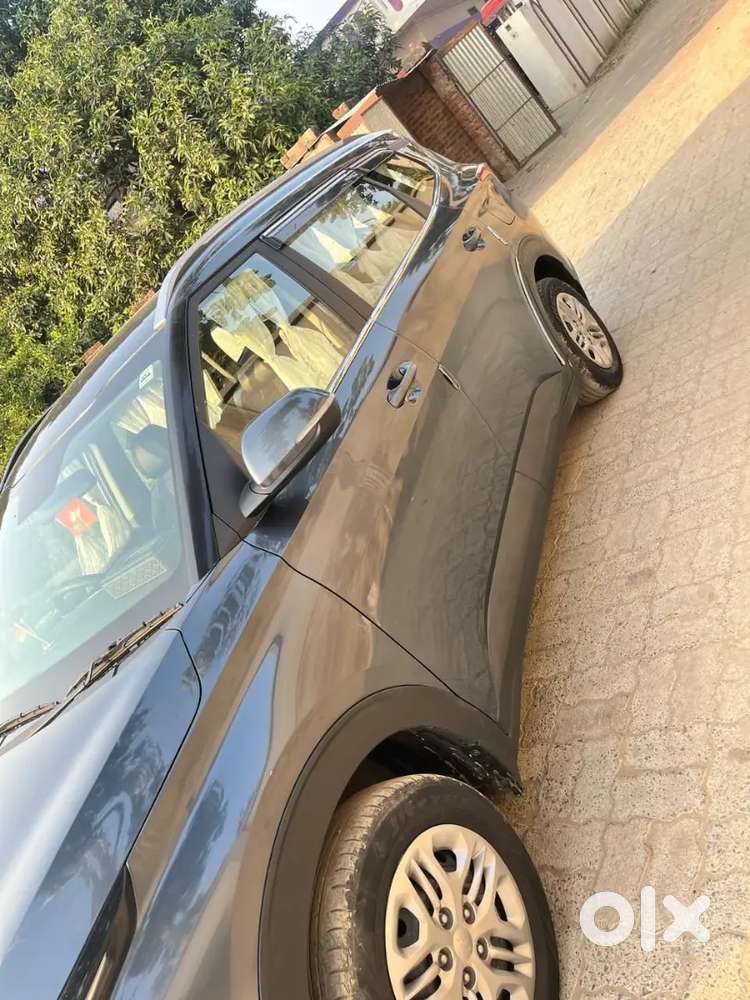 Kia Carens 2023 Petrol 31000 Km Driven