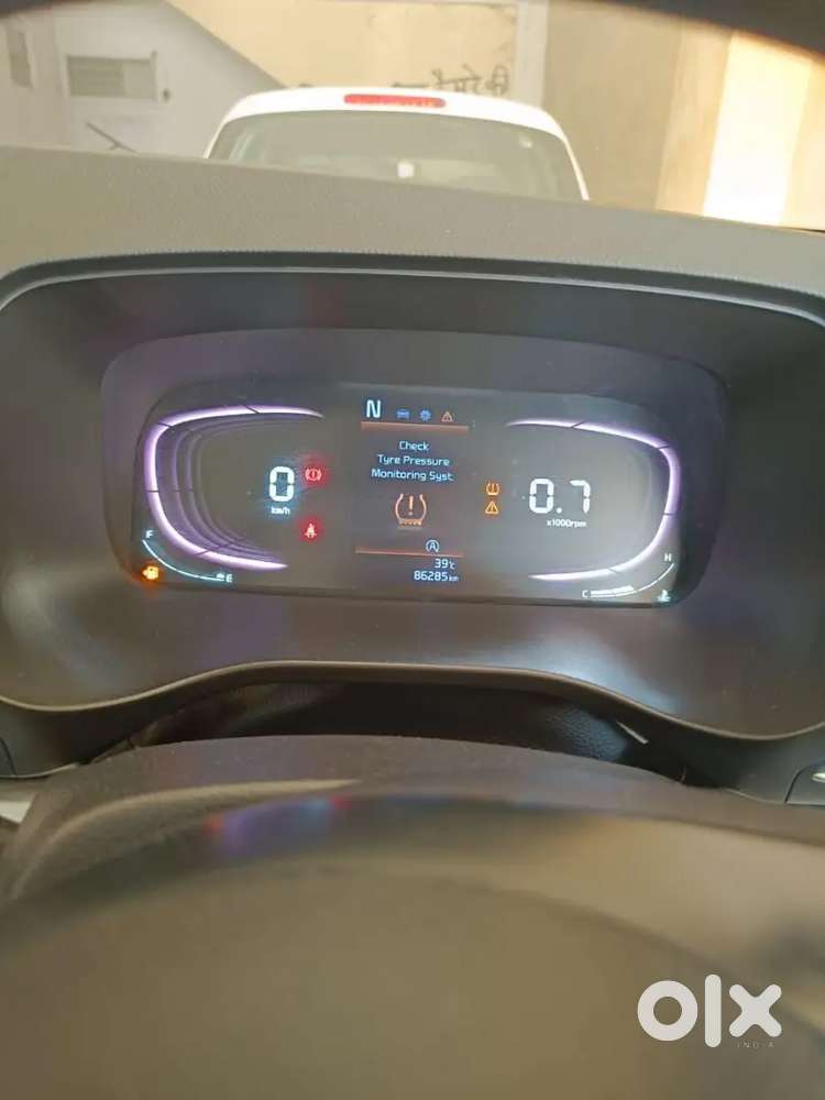 Kia Carens 2023 Diesel 80000 Km Car