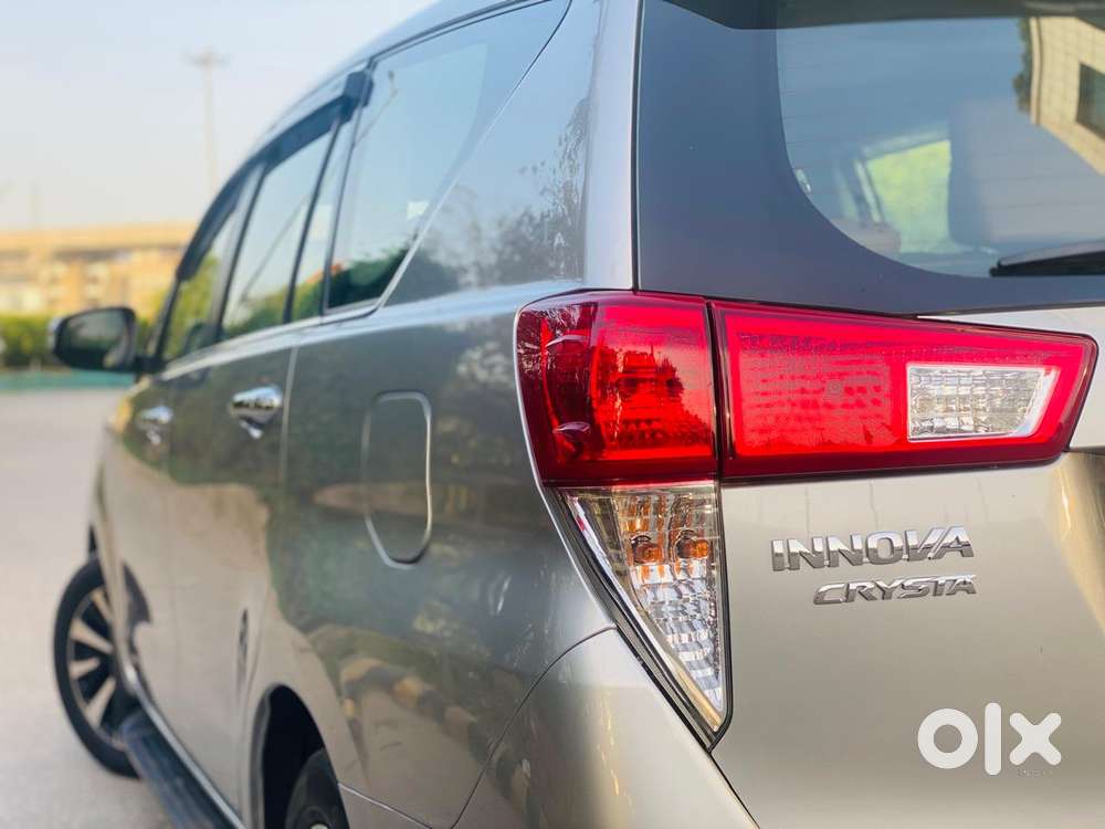 Toyota Innova Crysta [2020-ongoing] 2.4 Zx 7 Str, 2022, Diesel