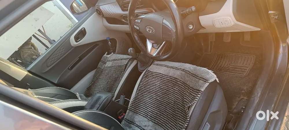 Hyundai Aura 4 Cng & Hybrids 74500 Km Driven