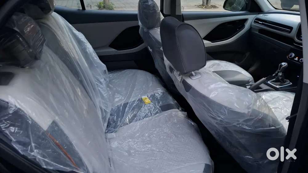 Hyundai Creta 2025 Petrol 14000 Km Driven