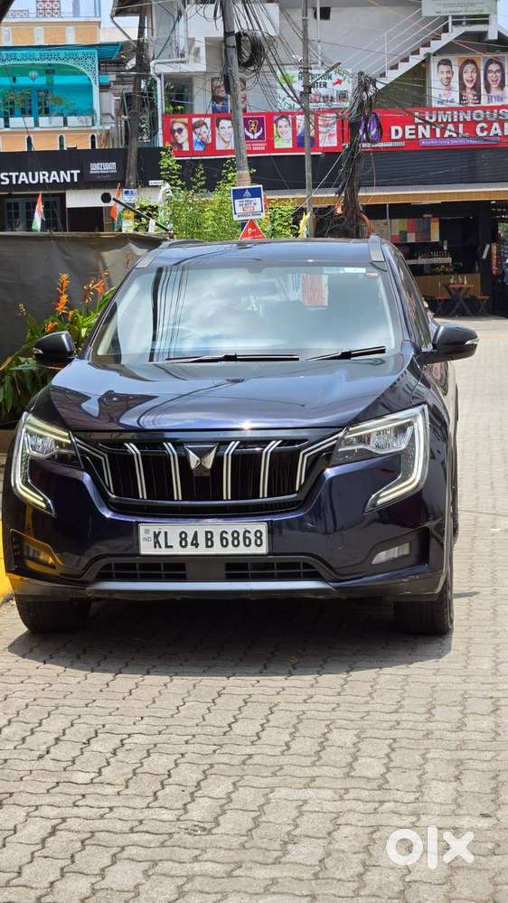 Mahindra Xuv700 2023 Petrol Well Maintained