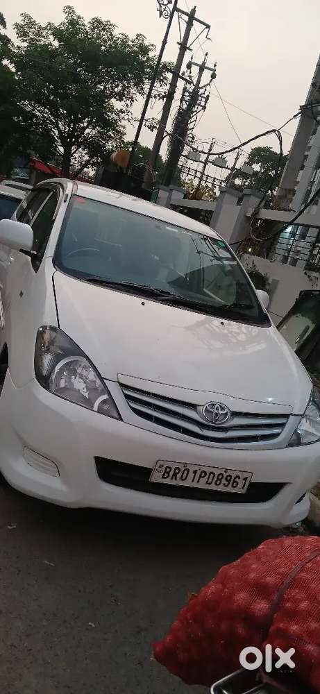 Toyota Innova 2012 Diesel 710000 Km Driven