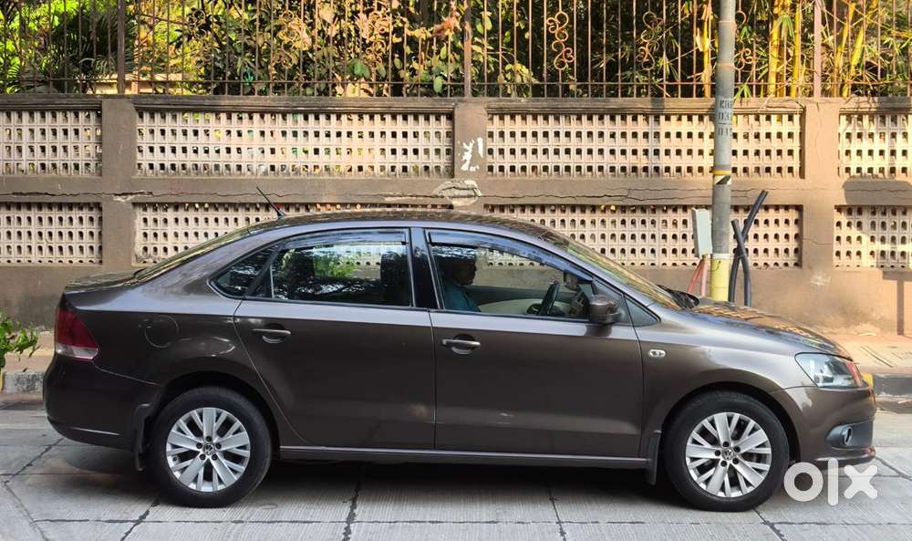 Volkswagen Vento 1.2 Tsi Highline At, 2015, Petrol