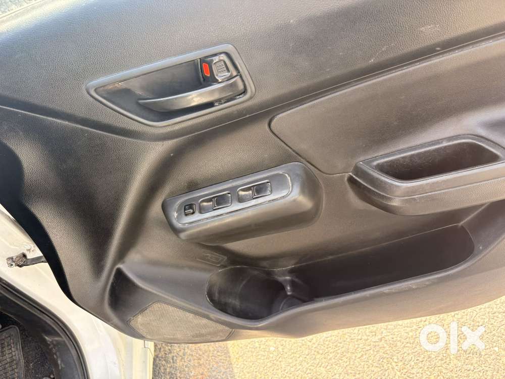 Maruti Suzuki Swift Lxi Option, 2019, Petrol