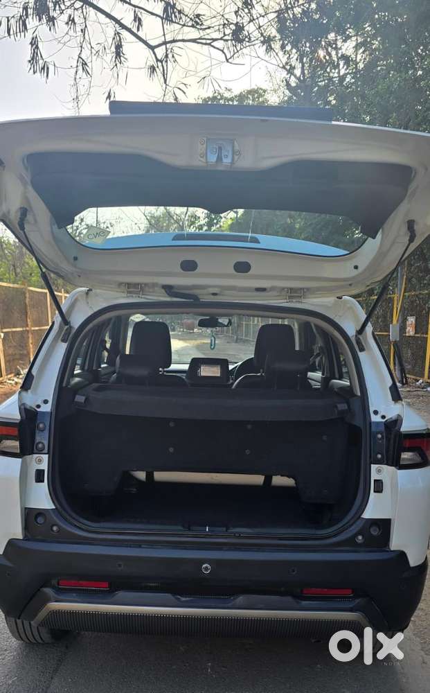 Maruti Suzuki Brezza 1.5 Lxi Cng, 2023, Cng & Hybrids