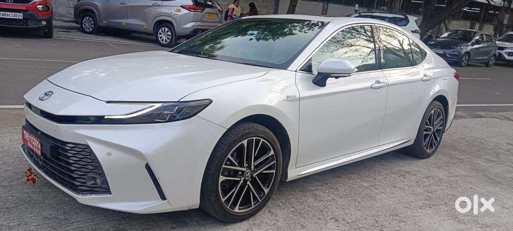 Toyota Camry Hybrid, 2024, Petrol