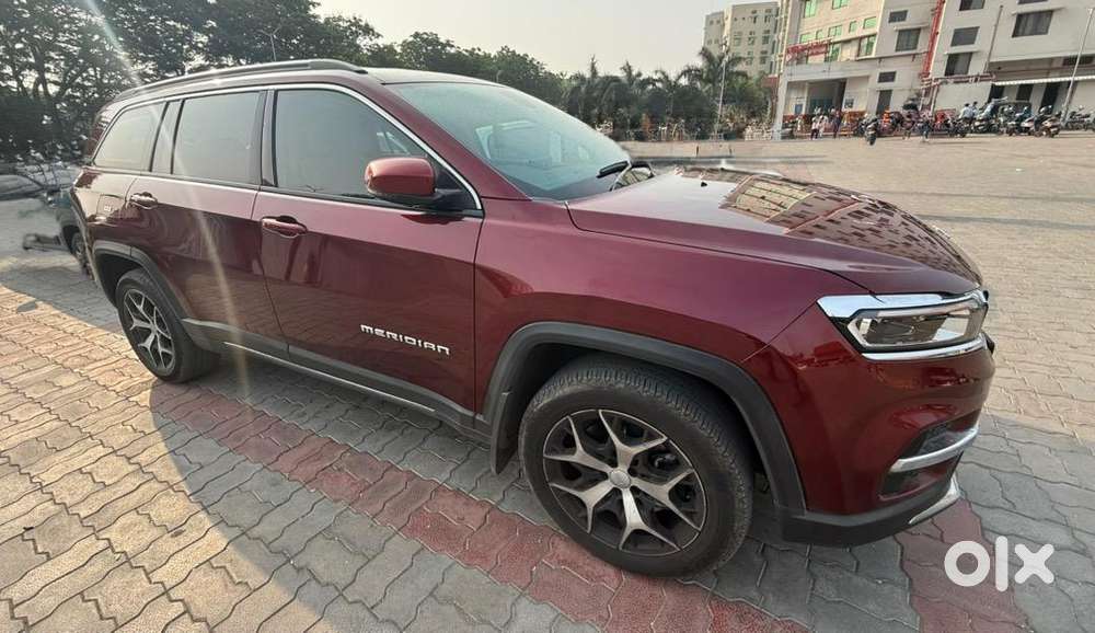 Jeep Meridian 2025 4x2 Mt Longitude  33,050 Km  Red  Like New