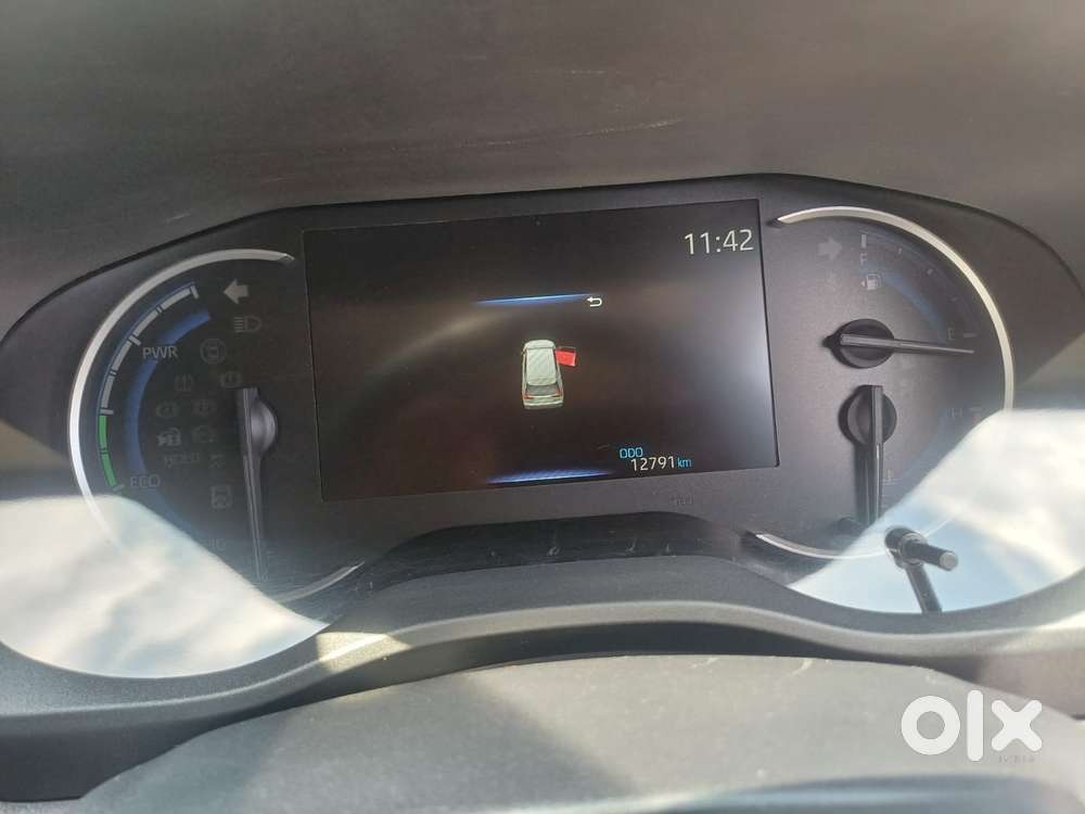 Toyota Innova Hycross Zx(o), 2026, Petrol