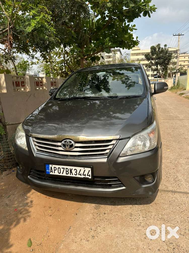 Toyota Innova 2012 Diesel Well Maintained