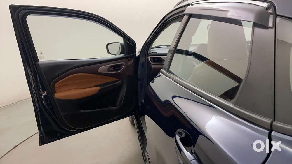 Maruti Suzuki Fronx Delta Plus 1.2l Ags, 2025, Petrol