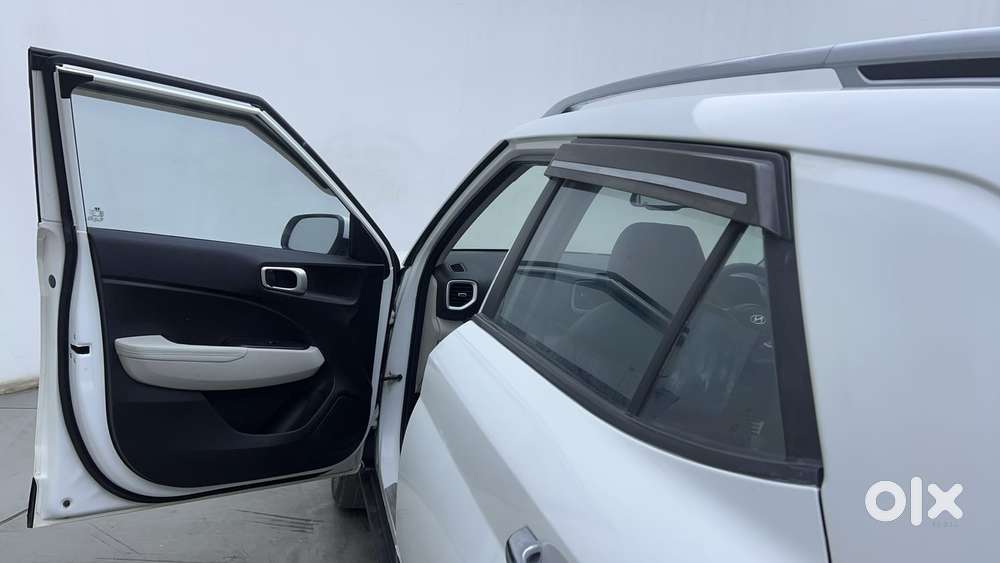 Hyundai Venue 1.0 Sx (o) Turbo Dct, 2023, Petrol