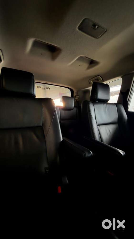 Toyota Innova Crysta 2016 Diesel Well Maintained