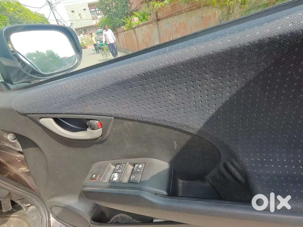 Honda Jazz 1.2 Zx 2012 पेट्रोल ऑटोमैटिक