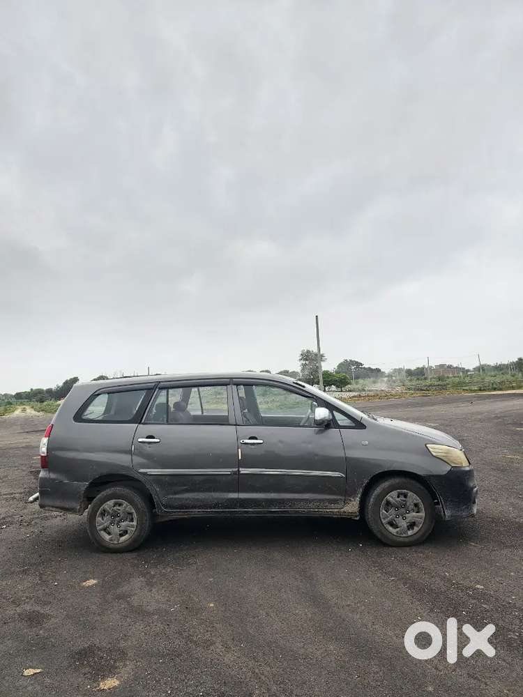 2011 Toyota Innova 2.5 G Engine Condation Excellent
