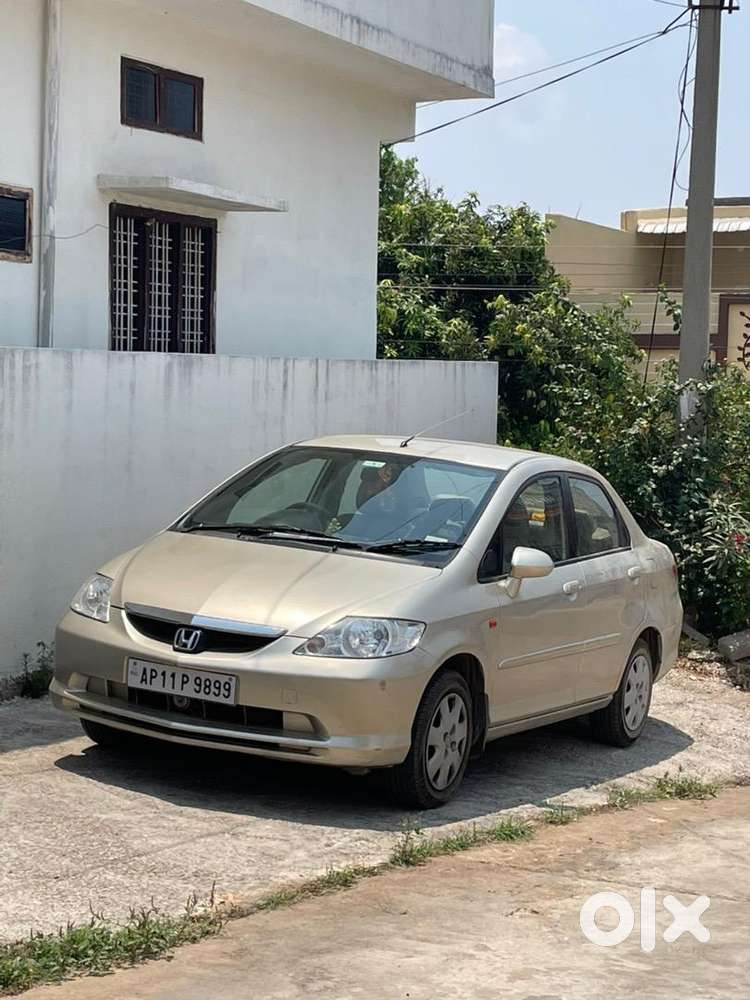 Honda City 2005 Petrol Well Maintained.