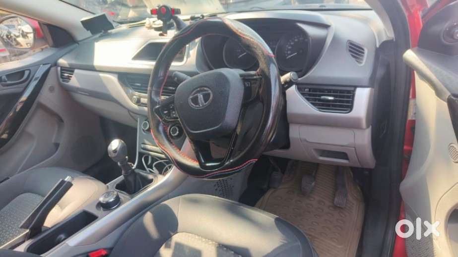 Tata Nexon 1.2 Revotron Xm (s), 2018, Petrol