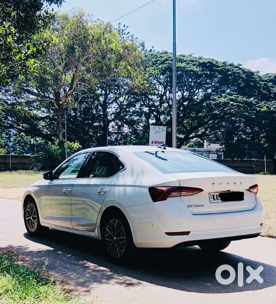 Skoda Octavia Facelift, 2021, Petrol