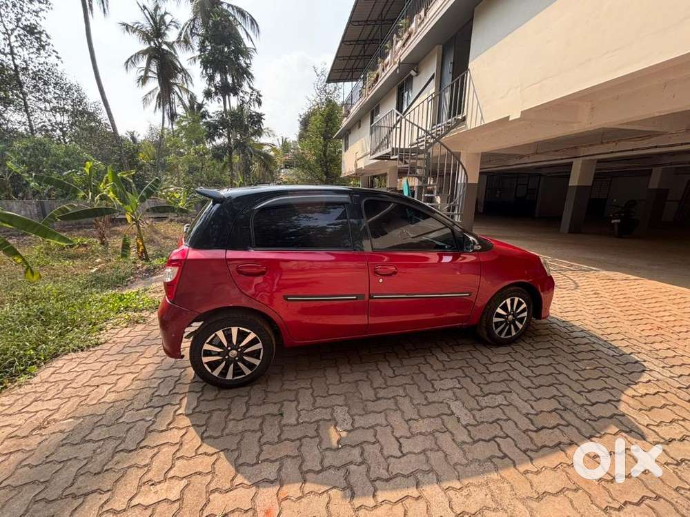 Toyota Etios Liva 2017 Petrol Vx Bs4 Dual Tone