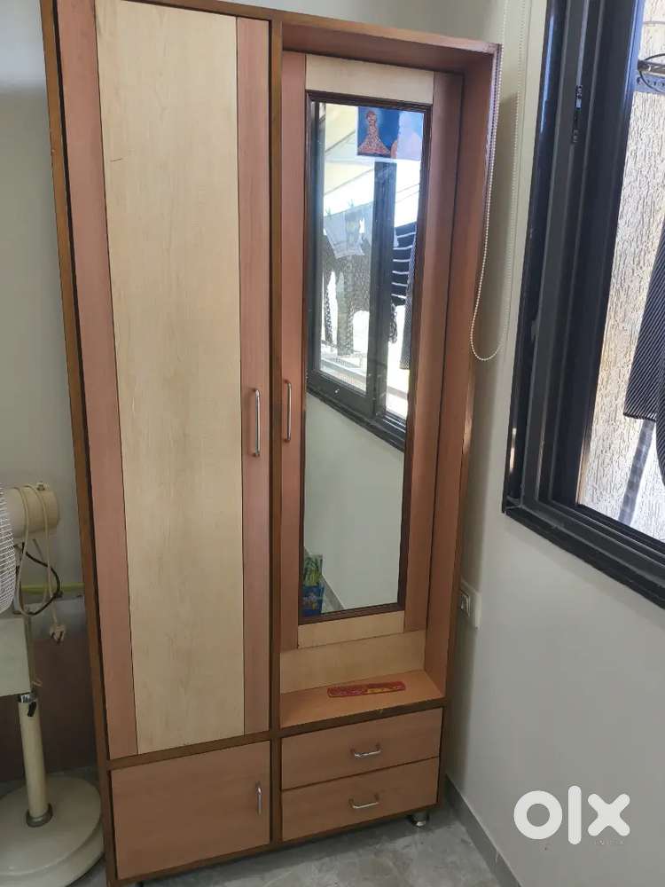 DRESSING TABLE
