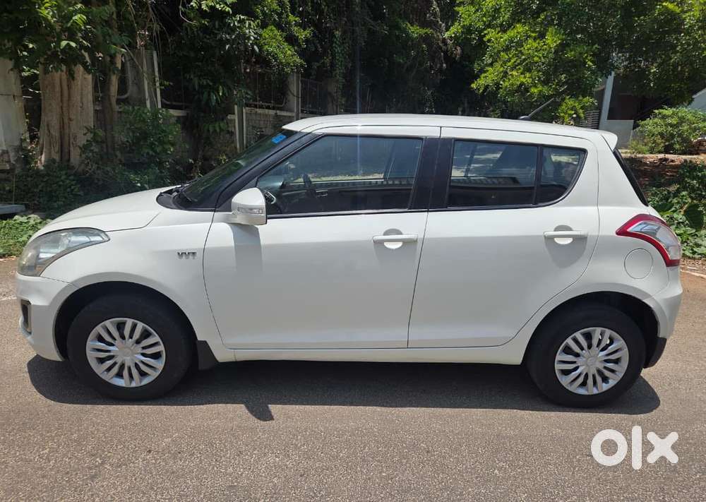 Maruti Suzuki Swift Vxi Optional, 2017, Petrol