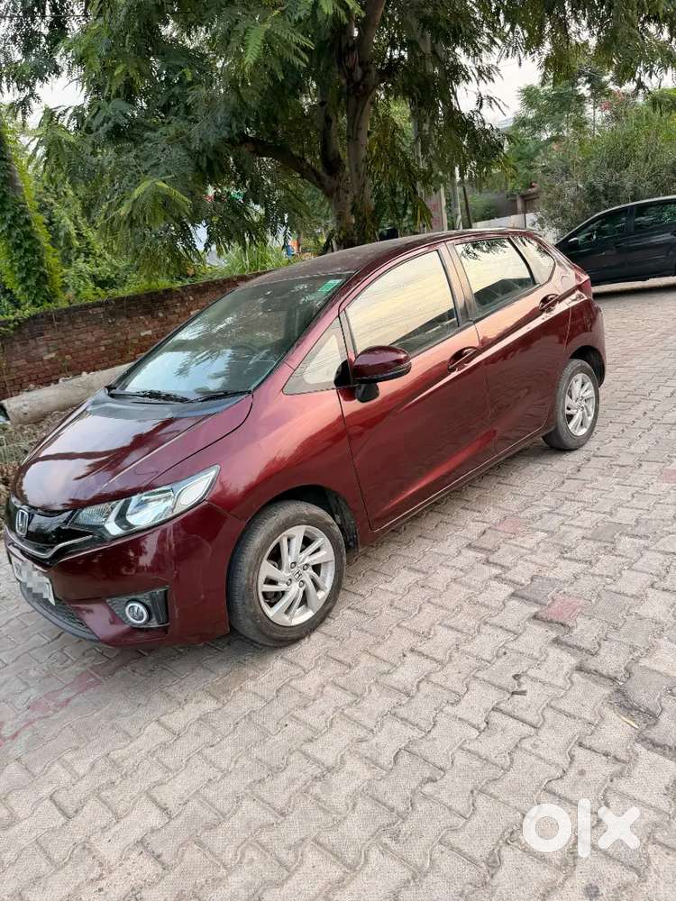Honda Jazz Top Model Vx Diesel Dec 2015 Rocket Pickup Mileage 25plus