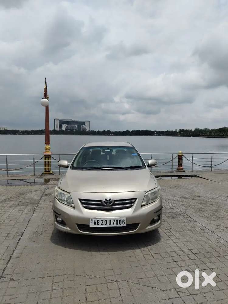 Toyota Corolla Altis 2010
