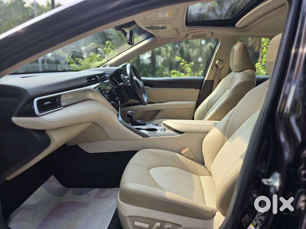 Toyota Camry Hybrid, 2019, Petrol