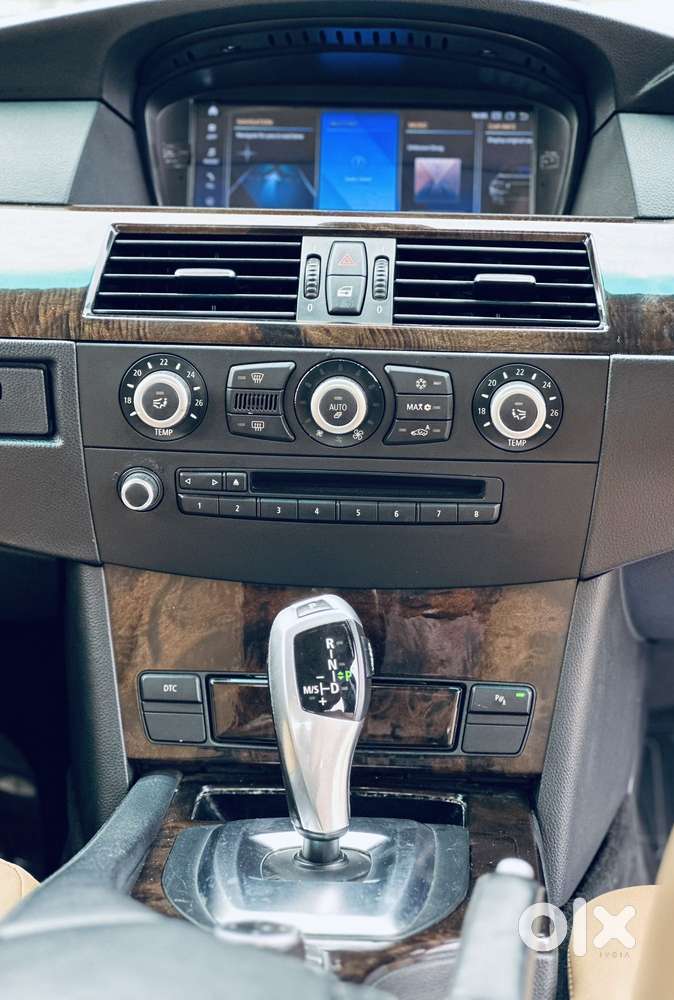 Bmw 5 Series 2.5 525i, 2010, Petrol