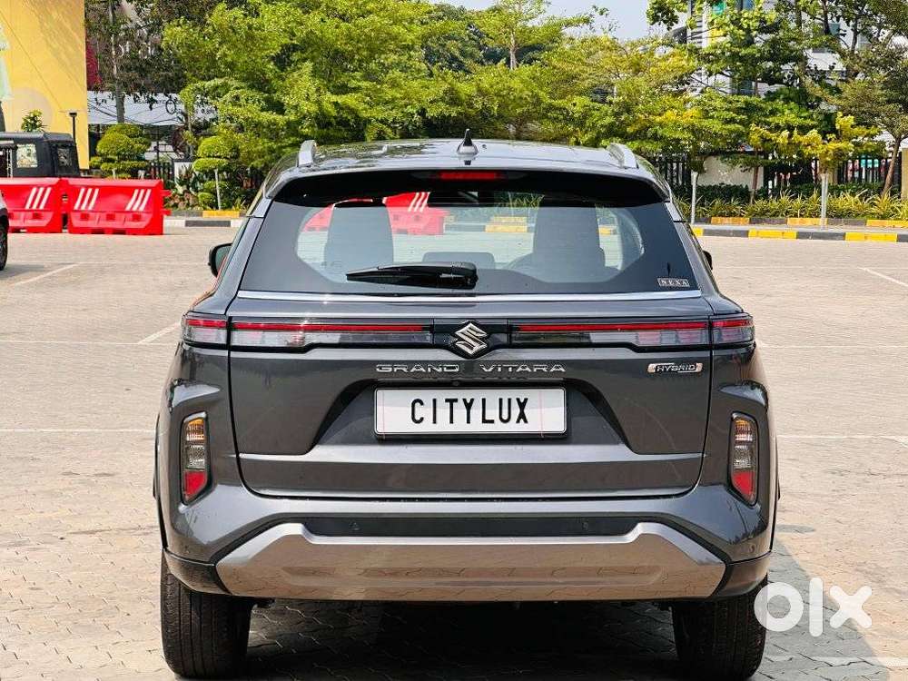 Maruti Suzuki Grand Vitara 1.5 Alpha Plus Intelligent Hybrid Ecvt, 2..