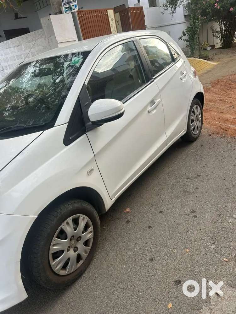 Honda Brio 2016