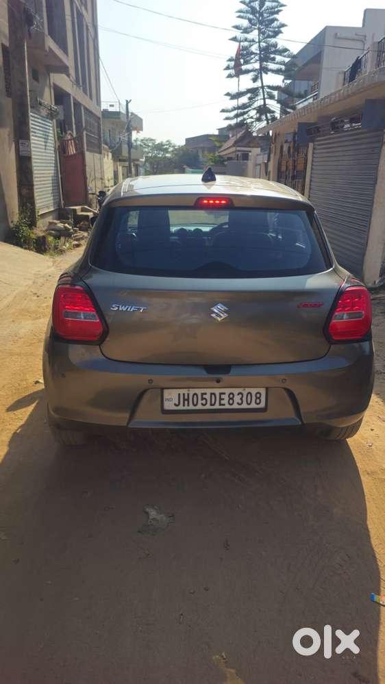 Maruti Suzuki Swift Vxi + Manual, 2022, Petrol