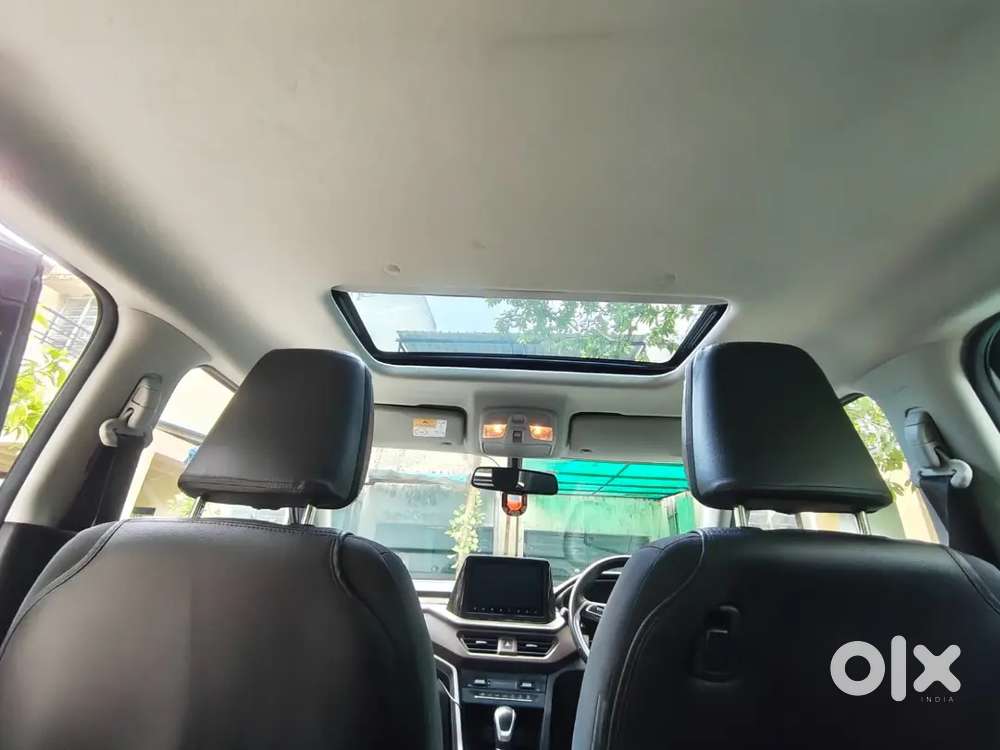 Maruti Brezza Zxi+ At Dual Tone