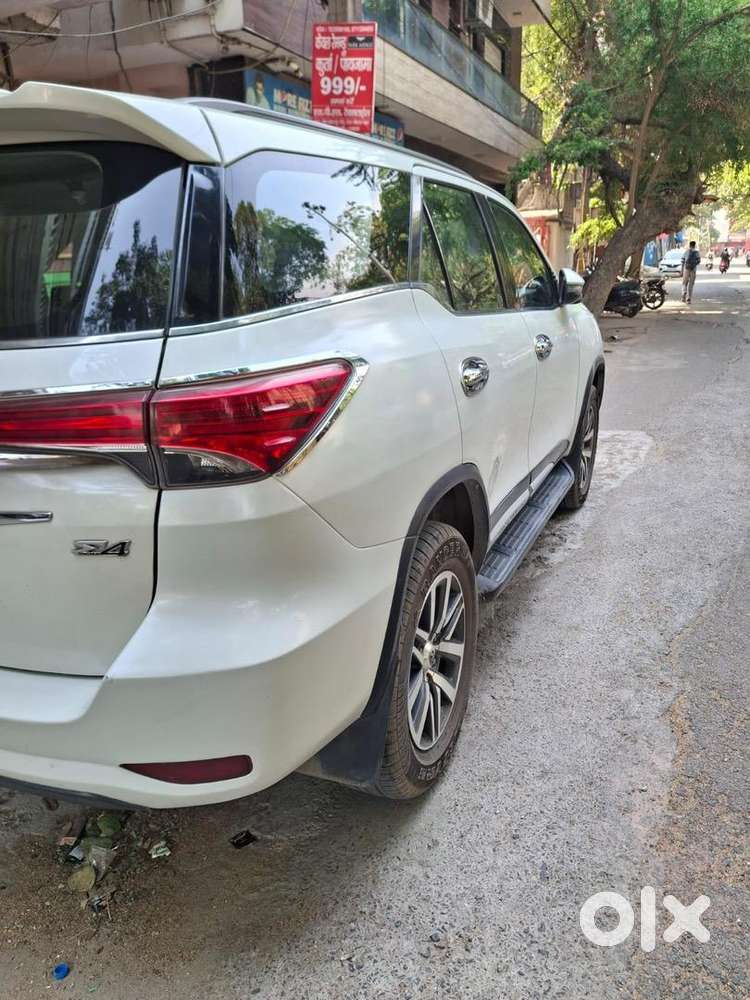 4.4 Automatic Fortuner In Excellent Conditions With Almost New Tyres.
