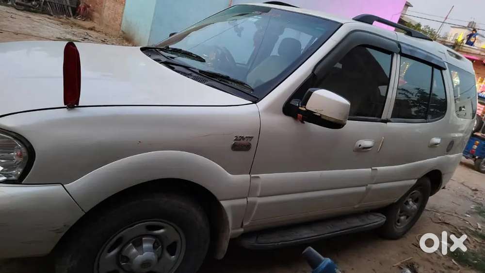 Tata Safari Dicor 2013