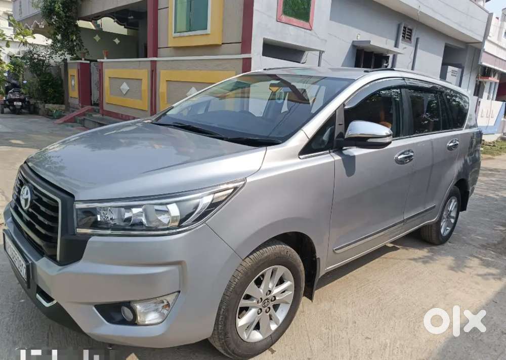 Toyota Innova Crysta 2016 Diesel 250000 Km Driven