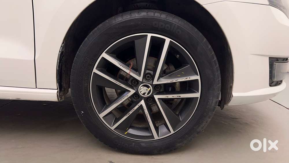 Skoda Rapid 1.6 Mpi At Style, 2017, Petrol