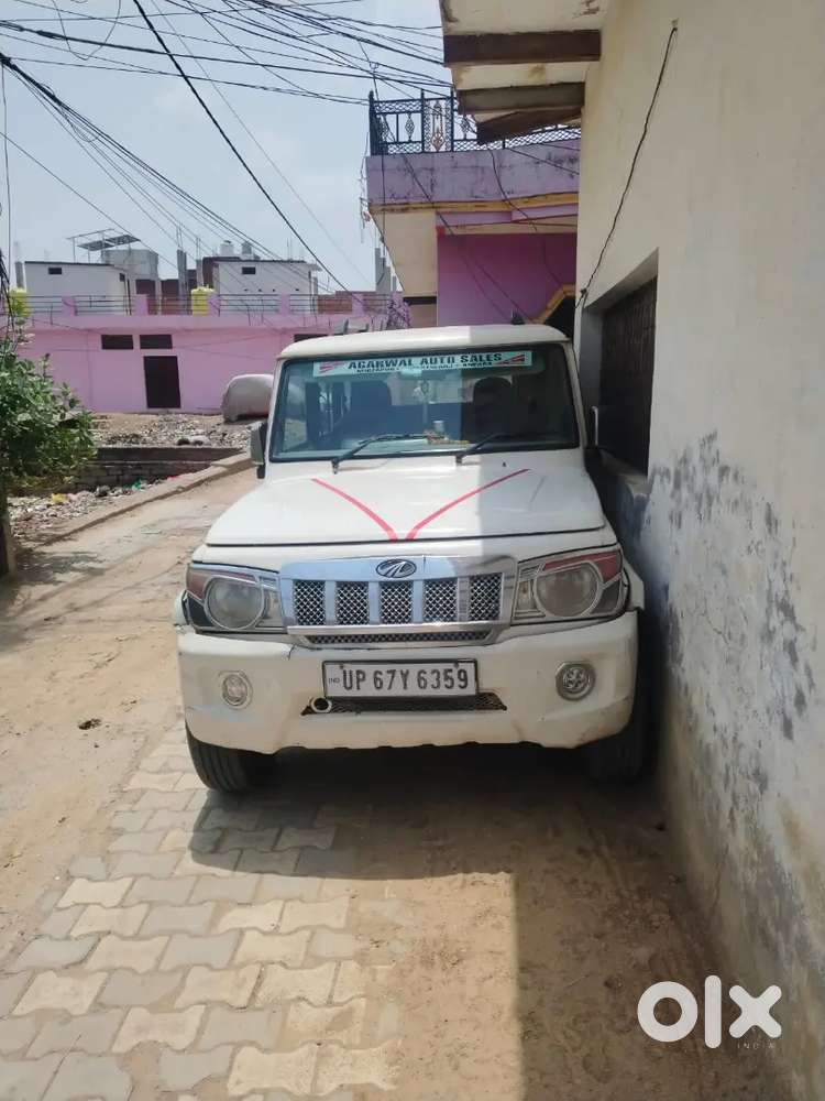 मुझे दूसरी नई गाड़ी लेनी है इसलिए बेच रहे हैं एक काम नहीं है गाड़ी मैं