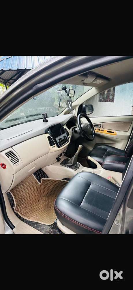 Toyota Innova 2010 Diesel Well Maintained