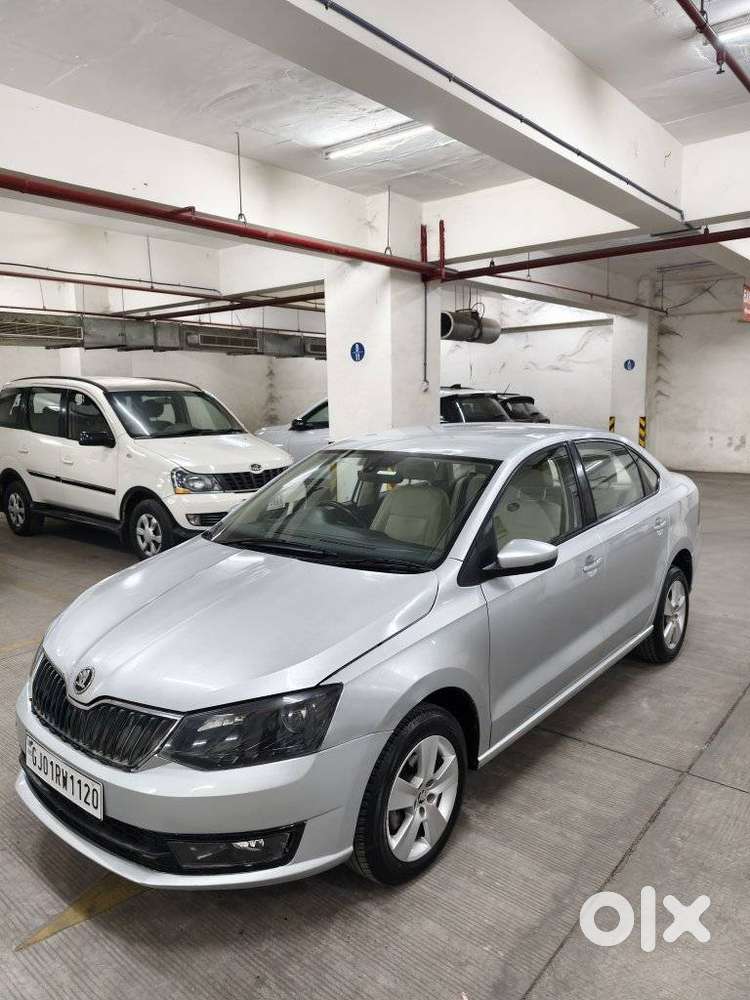 Skoda Rapid 1.6 Mpi At Style, 2017, Petrol