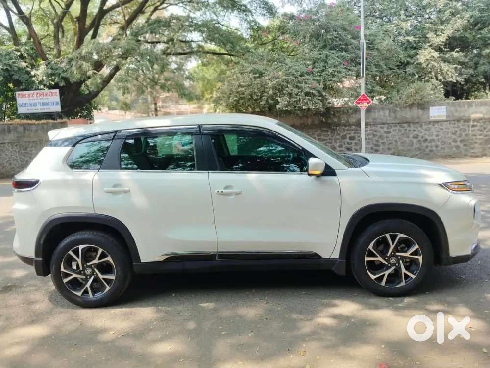 Toyota Urban Cruiser Hyryder, 2025, Petrol