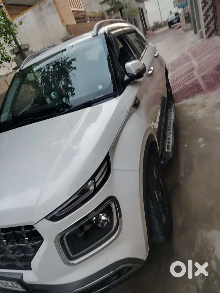 Hyundai Venue Diesel Mt Dual Tone 2019