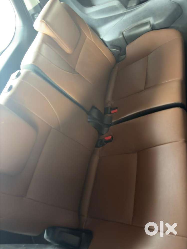 Toyota Innova Crysta 2.8 Z At 2016 Diesel Well Maintained