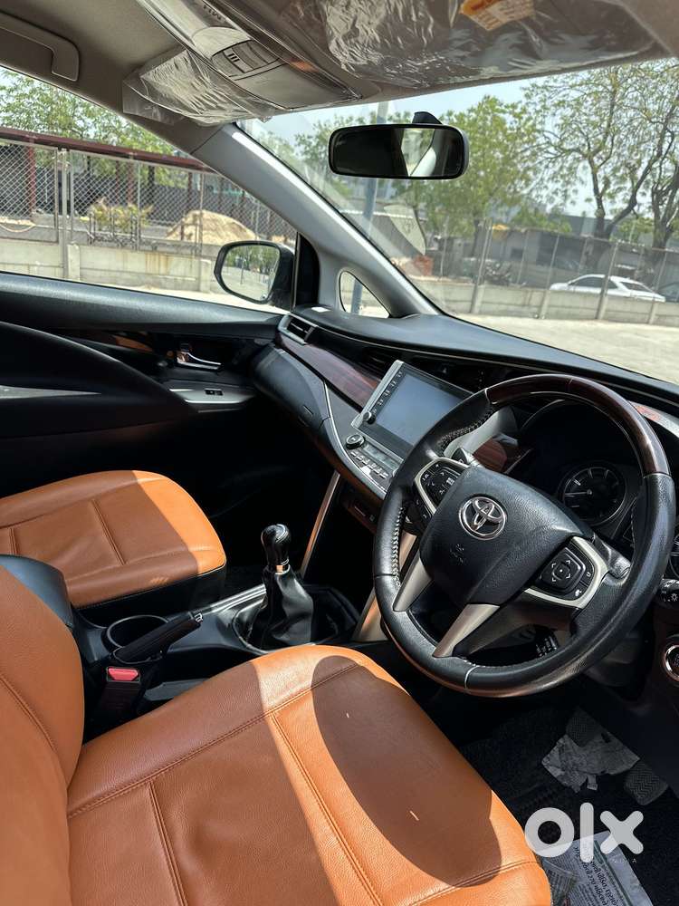 Toyota Innova Crysta [2020-ongoing] 2.4 Vx 8 Str, 2021, Diesel