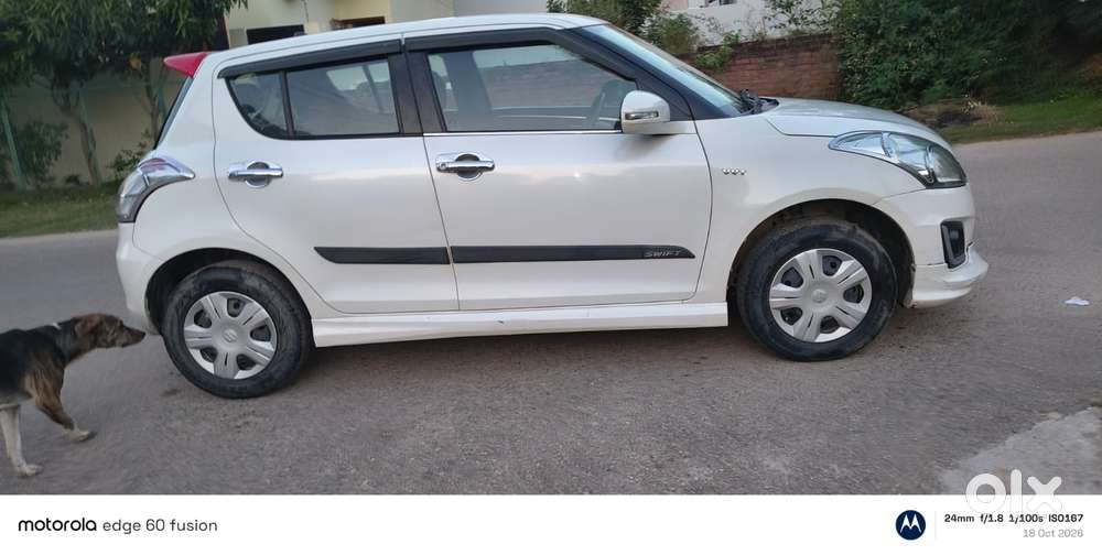 Maruti Suzuki Swift Vxi 1.2 Abs Bs-iv, 2016, Petrol