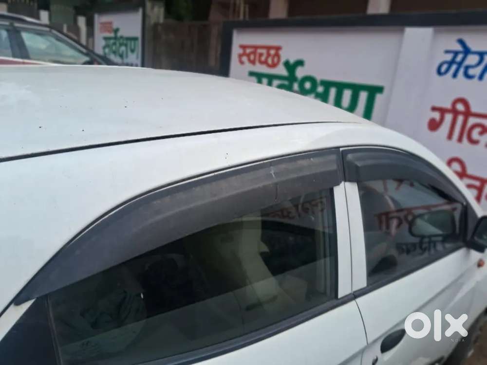 Car Sale  हुंडई Eon