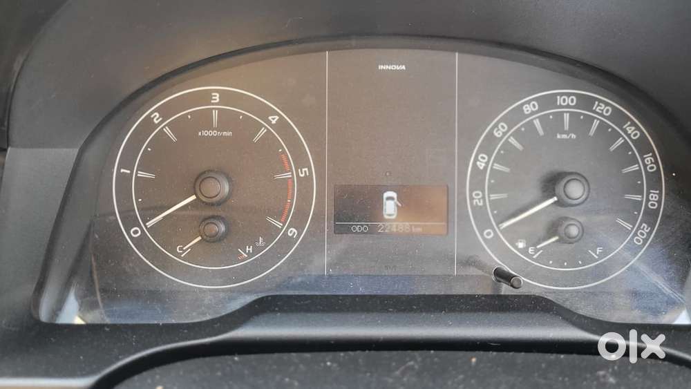 Toyota Innova Crysta [2020-ongoing] 2.4 Gx 8 Str, 2024, Diesel