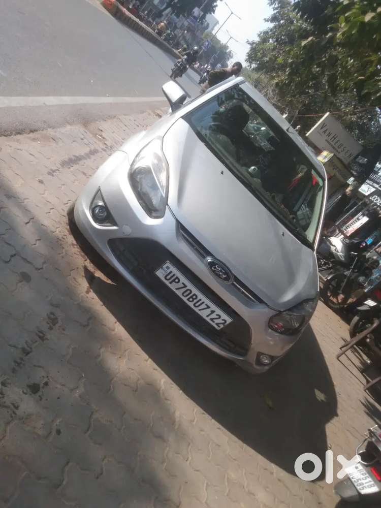 Gadi Running Condition Mein Hai Gorakhpur Azamgadh Aata Jata Hun,