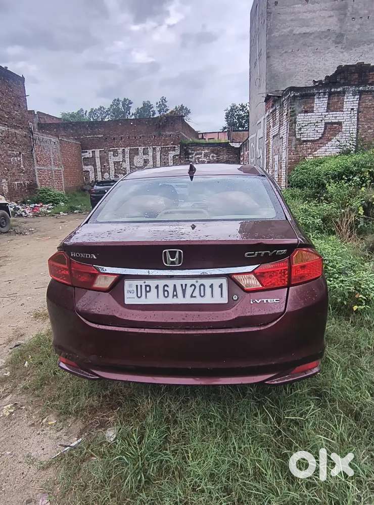 Gadi Me Koi Kami Nahi Hai (cng) Lagi Hui Hai Pass Nahi Hai
